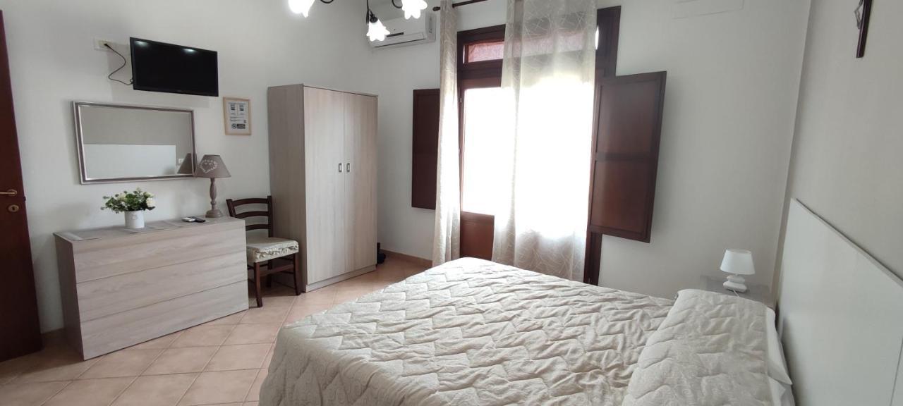 Casolare Nelle Saline Bed & Breakfast Torre Nubia Ngoại thất bức ảnh