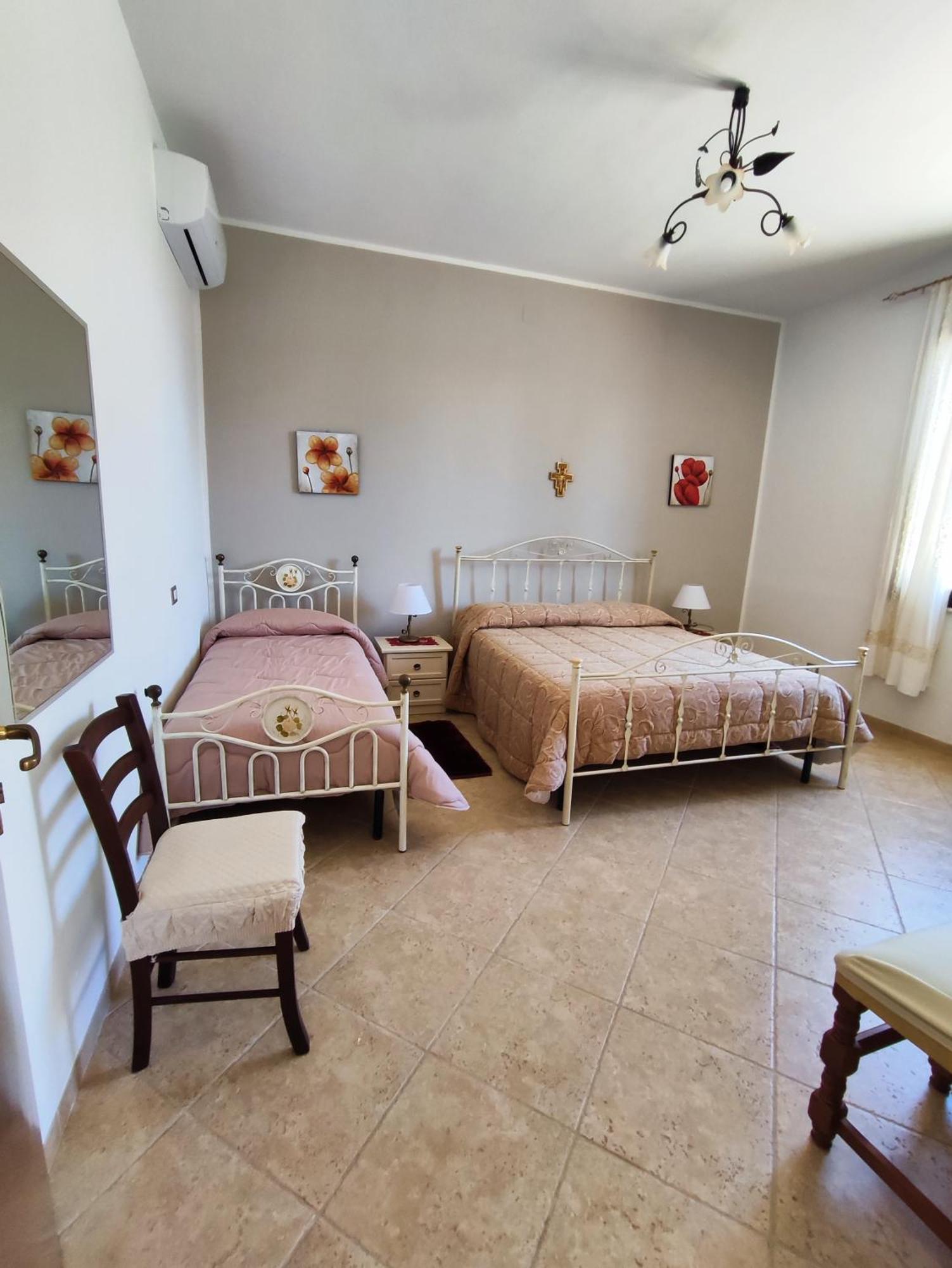 Casolare Nelle Saline Bed & Breakfast Torre Nubia Ngoại thất bức ảnh